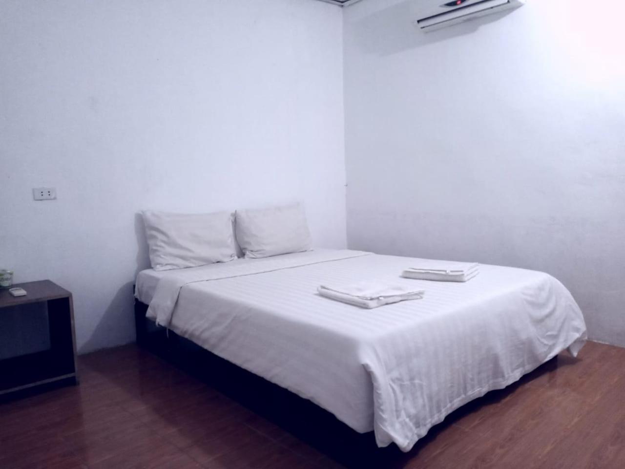 Vang Vieng Lily Backpackers Hostel Extérieur photo